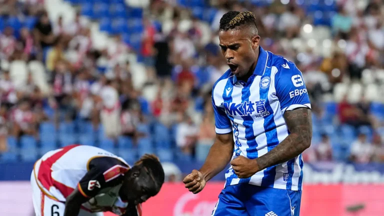 Mariano Díaz rescata un punto para el Alavés en empate 1-1 ante Rayo Vallecano