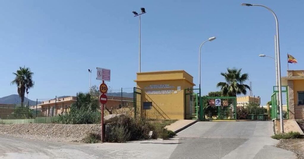 Gobierno de Melilla refuerza capacidad del Centro La Purísima con 100 camas ante incremento de menores no acompañados Gobierno de Melilla refuerza capacidad del Centro La Purísima con 100 camas ante incremento de menores no acompañados
