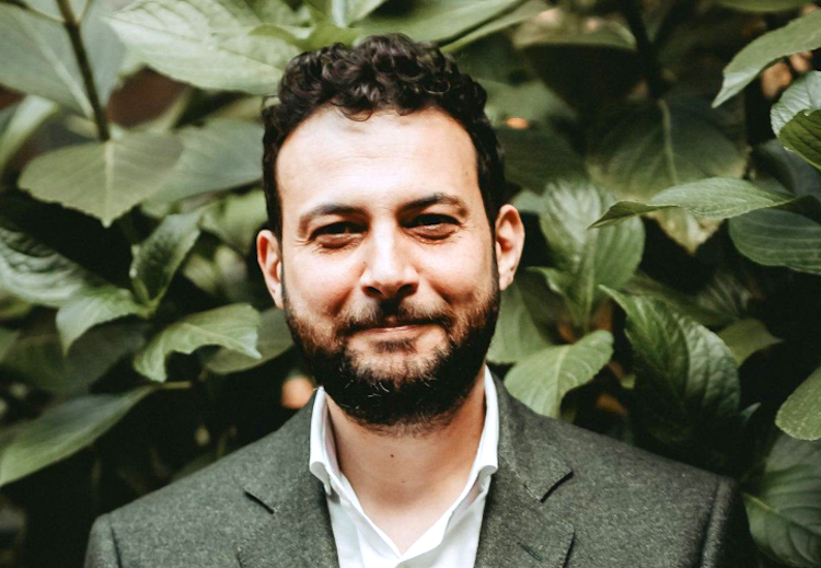 Mohamed Benabdallah, sumiller de Asador Etxebarri, es reconocido como Mejor Sumiller en los Premios Nacionales de Gastronomía 2026 Mohamed Benabdallah, sumiller de Asador Etxebarri, es reconocido como Mejor Sumiller en los Premios Nacionales de Gastronomía 2026