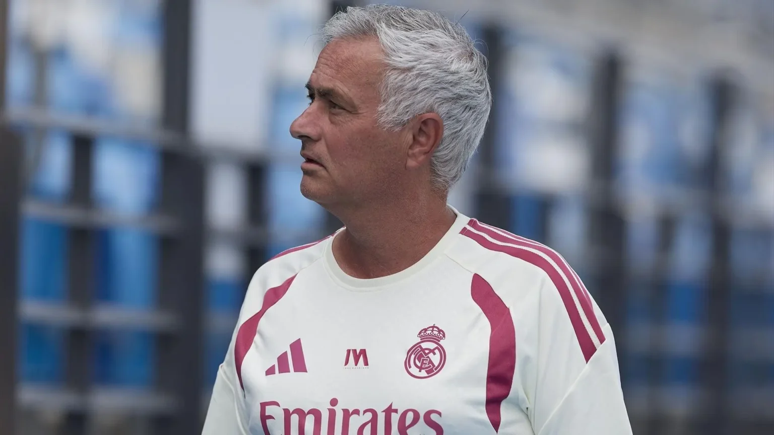 Mourinho pide a sus jugadores estar dispuestos a morir por el Real Madrid previo al debut liguero Mourinho pide a sus jugadores estar dispuestos a morir por el Real Madrid previo al debut liguero