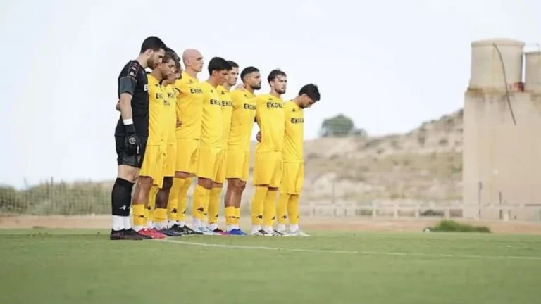 Fallece Aitor Escribano, jugador de 11 años del Hércules CF, tras ser trasladado de urgencia al hospital Fallece Aitor Escribano, jugador de 11 años del Hércules CF, tras ser trasladado de urgencia al hospital