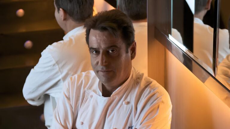 Fallece Paco Ron, fundador de Viavélez y pionero de la Nueva Cocina Asturiana Fallece Paco Ron, fundador de Viavélez y pionero de la Nueva Cocina Asturiana