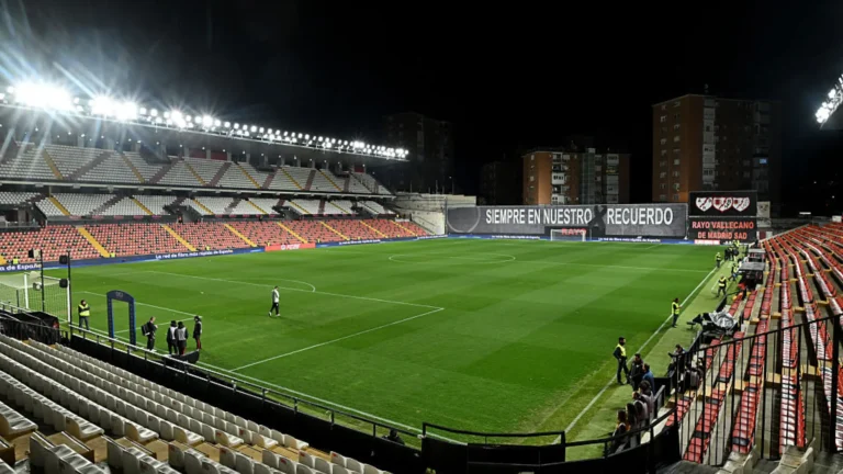 Comunidad de Madrid presenta denuncia contra el Rayo Vallecano por bloquear obras en el Estadio de Vallecas Comunidad de Madrid presenta denuncia contra el Rayo Vallecano por bloquear obras en el Estadio de Vallecas
