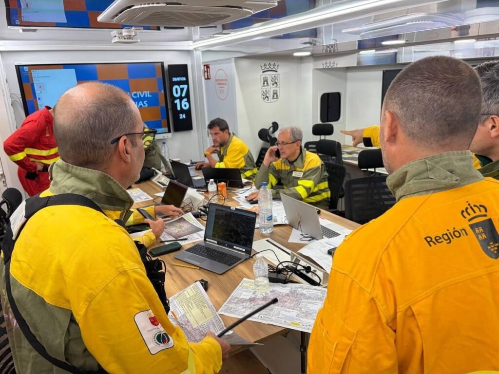 Región de Murcia envía nuevo contingente del Plan Infomur a incendio en Vall d’Uixó Región de Murcia envía nuevo contingente del Plan Infomur a incendio en Vall d'Uixó