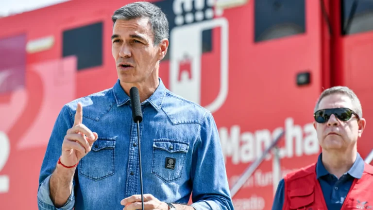 Sánchez advierte situación dramática por incendios que arrasan miles de hectáreas en España y países vecinos