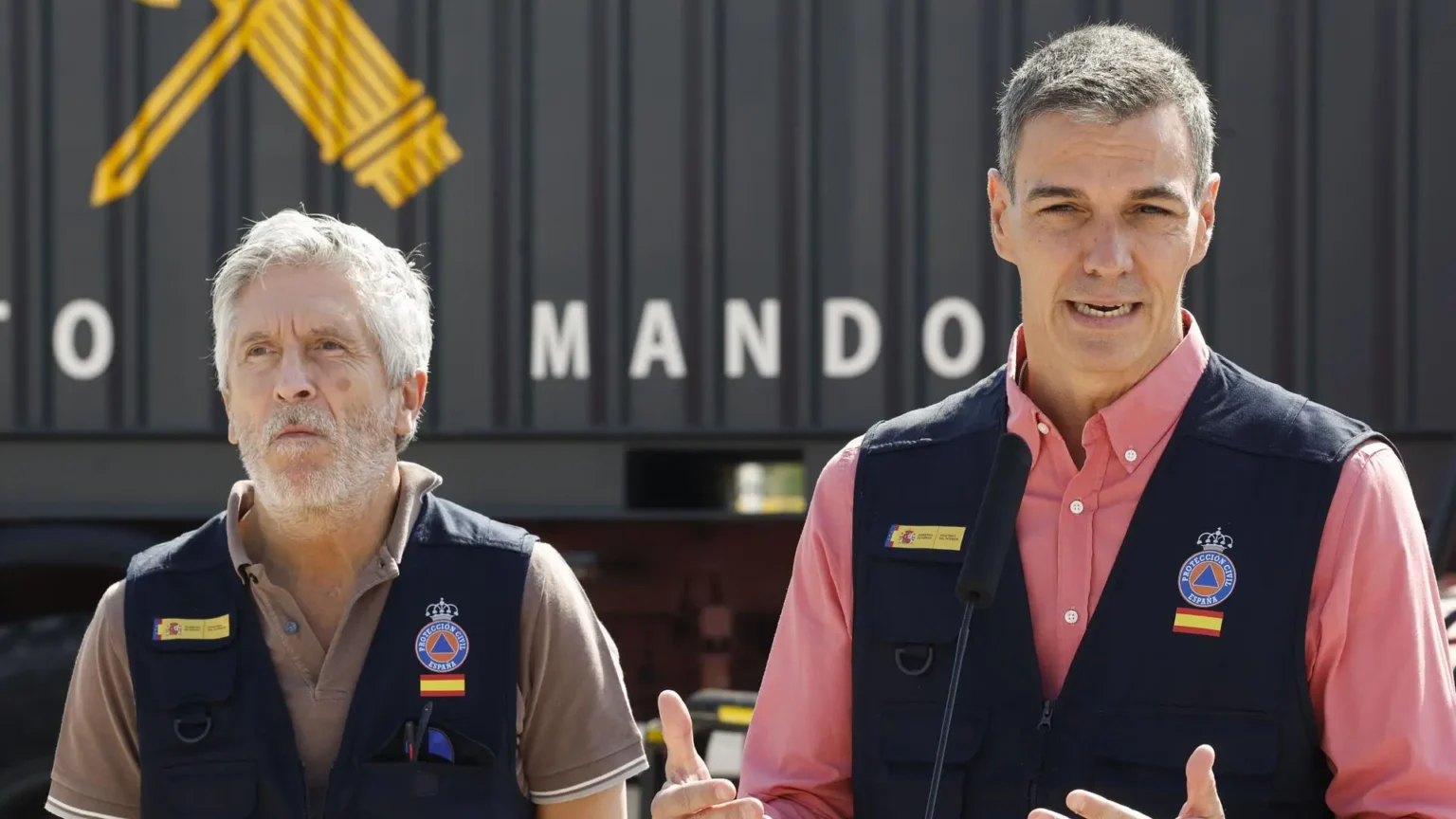 Pedro Sánchez ve evolución favorable en incendios forestales de España pero advierte que quedan horas complejas Pedro Sánchez ve evolución favorable en incendios forestales de España pero advierte que quedan horas complejas