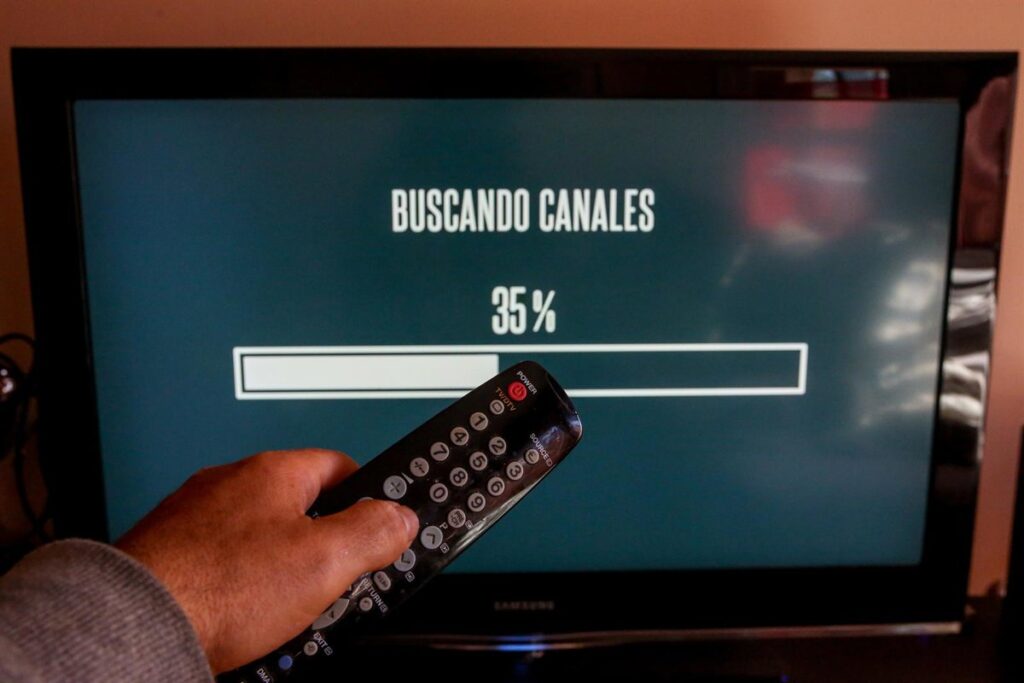 España aprueba redistribución de canales de la TDT para emisión en Ultra Alta Definición España aprueba redistribución de canales de la TDT para emisión en Ultra Alta Definición