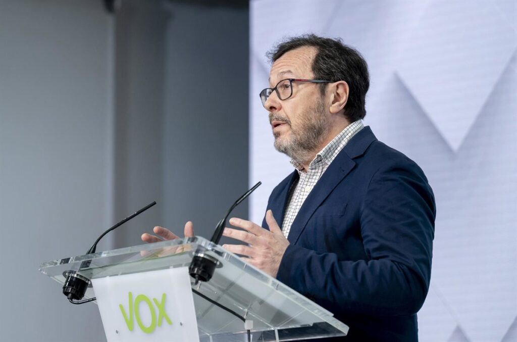 Vox exige la dimisión del presidente de Ceuta y la devolución de menores a Marruecos Vox exige la dimisión del presidente de Ceuta y la devolución de menores a Marruecos