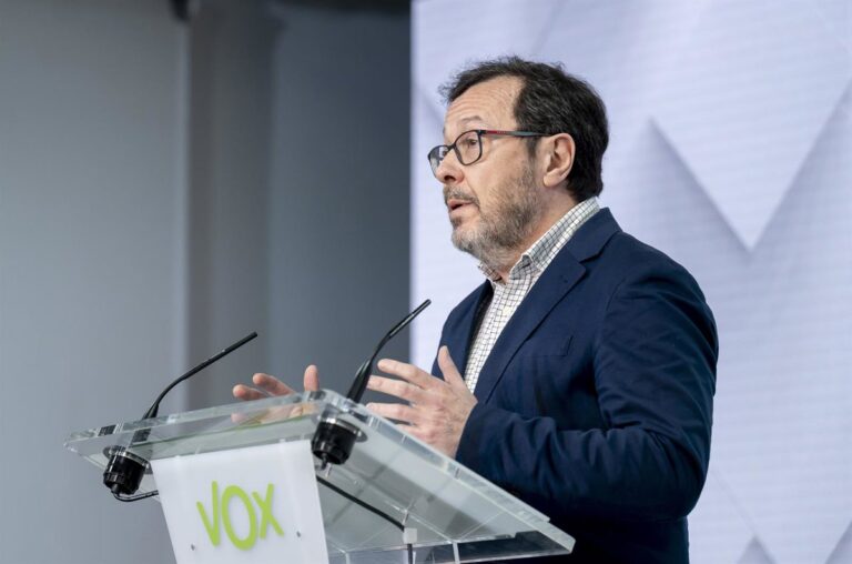 Vox exige la dimisión del presidente de Ceuta y la devolución de menores a Marruecos Vox exige la dimisión del presidente de Ceuta y la devolución de menores a Marruecos