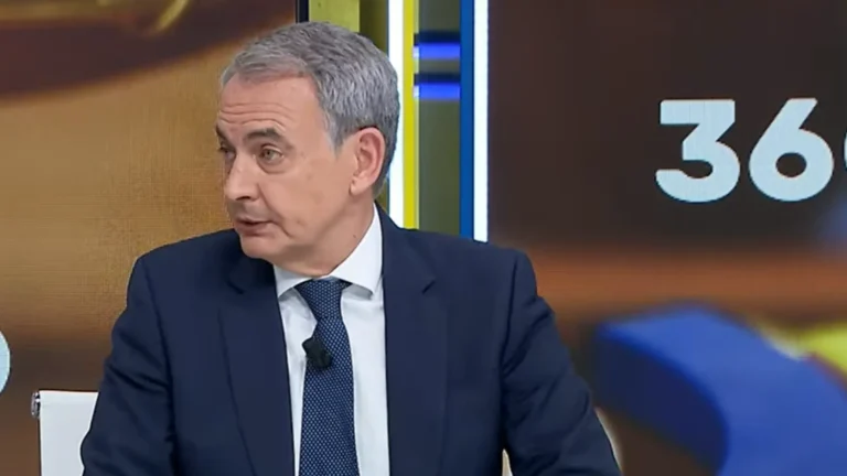Zapatero ofrece su primera declaración pública tras imputación por fraude fiscal y contrabando de joyas Zapatero ofrece su primera declaración pública tras imputación por fraude fiscal y contrabando de joyas