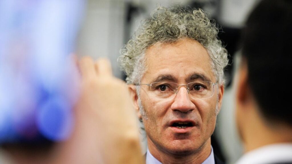El director ejecutivo de Palantir invertirá en una empresa de tecnología militar dirigida por el ex ministro de Defensa de Ucrania El director ejecutivo de Palantir invertirá en una empresa de tecnología militar dirigida por el ex ministro de Defensa de Ucrania
