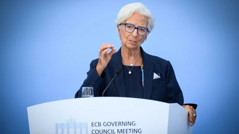El BCE aprueba subida de tipos de interés y mantiene abierta la puerta a nuevos aumentos ante presiones inflacionarias El BCE aprueba subida de tipos de interés y mantiene abierta la puerta a nuevos aumentos ante presiones inflacionarias