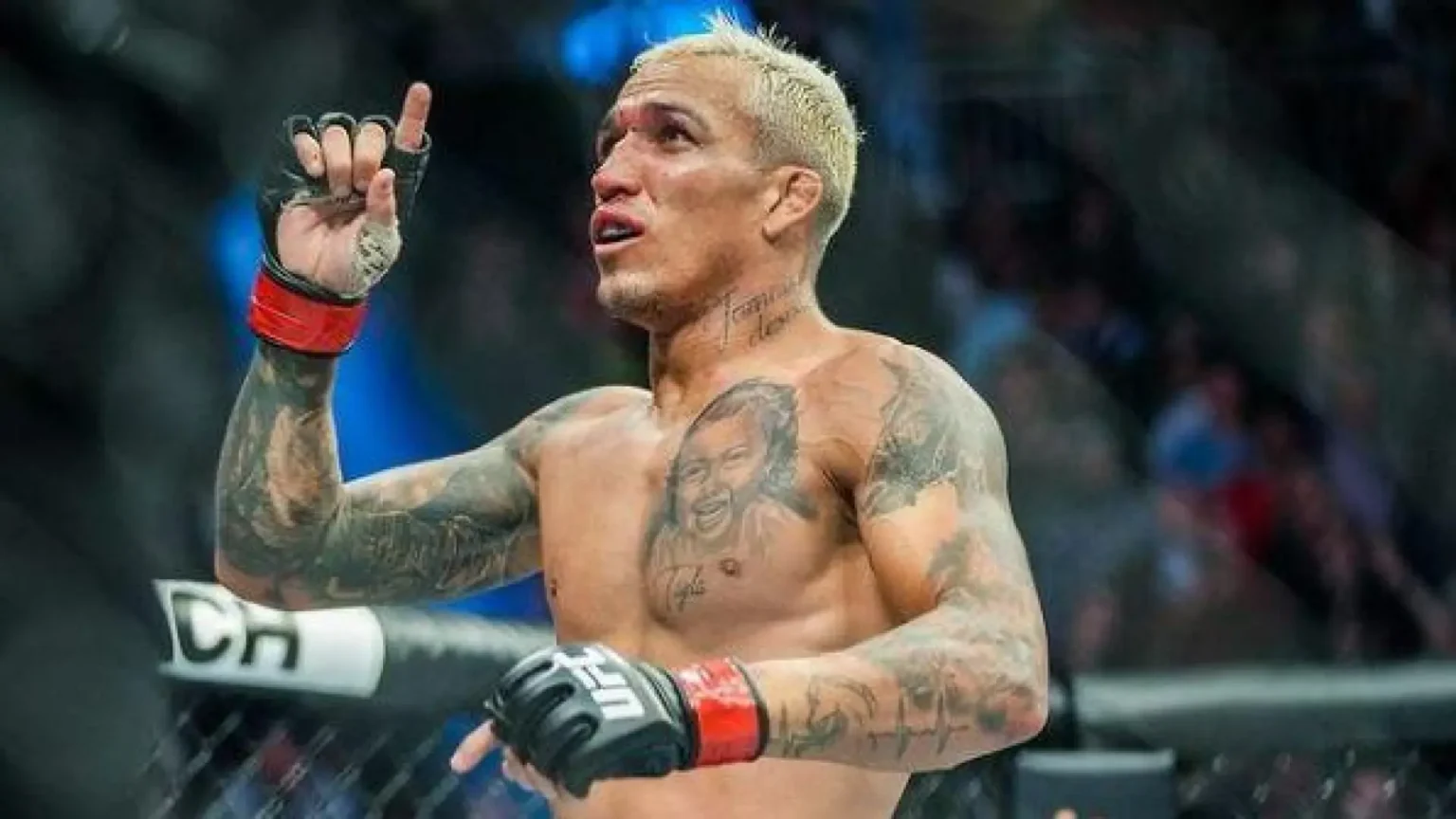 Charles Oliveira propone pelear contra Justin Gaethje con tres cinturones en juego para adelantar a Topuria Charles Oliveira propone pelear contra Justin Gaethje con tres cinturones en juego para adelantar a Topuria