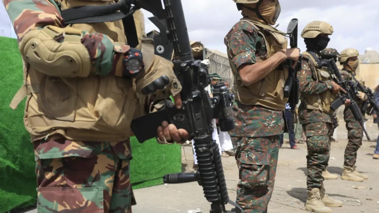 Yemen acusa a hutíes de clonar con inteligencia artificial la voz de un general para ordenar retirada militar