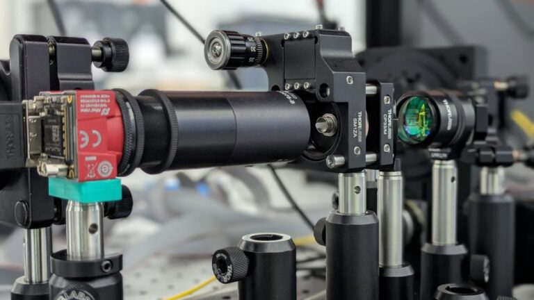 Instituto de Astrofísica de Canarias desarrolla sensor de fibra óptica e inteligencia artificial para medir distorsiones en imágenes astronómicas
