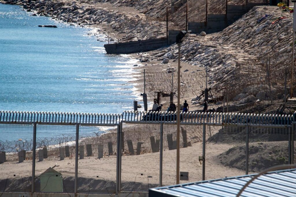 PP presentará plan para reforzar frontera de Ceuta con más policías y expulsiones ágiles PP presentará plan para reforzar frontera de Ceuta con más policías y expulsiones ágiles