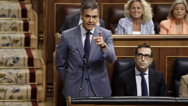 Sánchez responsabiliza a Vivas por la presencia de menores en las calles de Ceuta tras crisis migratoria Sánchez responsabiliza a Vivas por la presencia de menores en las calles de Ceuta tras crisis migratoria
