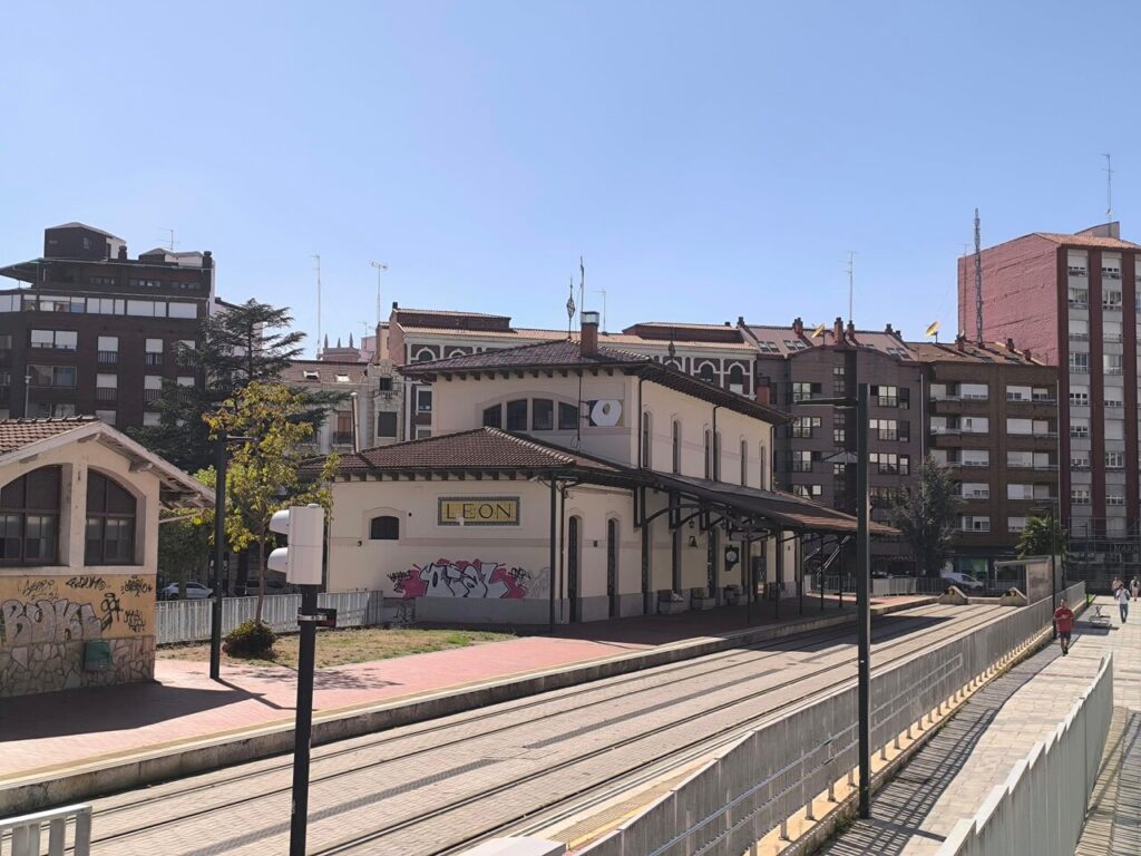 Plataforma en Defensa de FEVE exige compra de trenes con tecnología sostenible mostrada en Berlín
