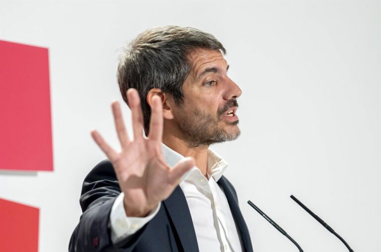 Urtasun considera no urgente la visita del Rey a Ceuta y califica de ‘deleznable’ la actitud de PP y Vox Urtasun considera no urgente la visita del Rey a Ceuta y califica de 'deleznable' la actitud de PP y Vox